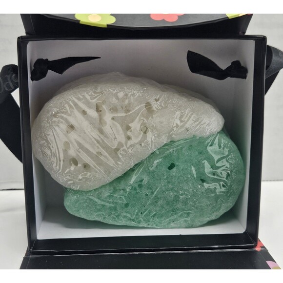 Spongelle Beyond Cleansing Mani Pedi Treatment Set Flower Market 7+ Washes - Picture 3 of 3